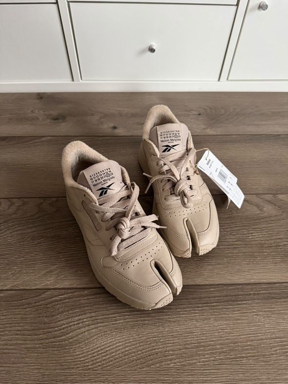 Кроссовки Reebok Classic Leather Tabi X Maison Margiela