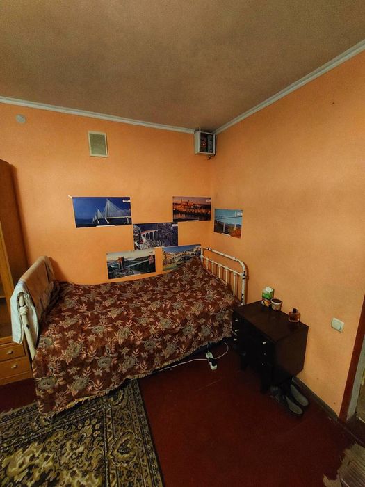 Две комнаты в бывшем общежитии