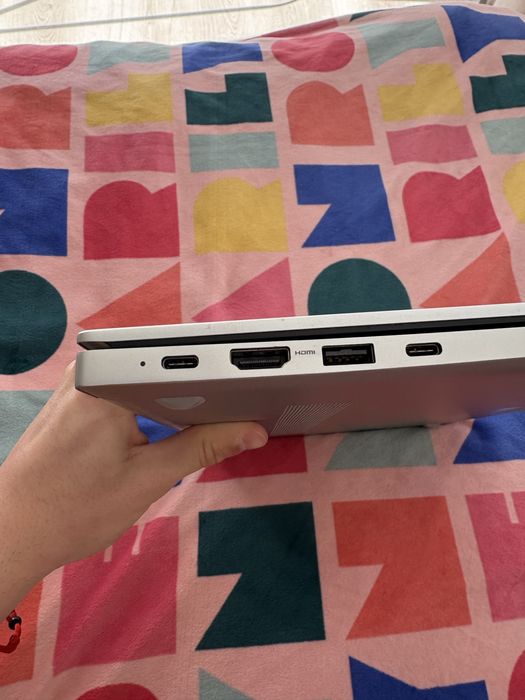 Laptop Samsung – Model NP750XFG-KB2AR