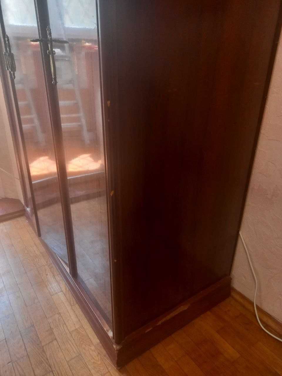 Продам платяной шкаф (2 секции, с ящиками)