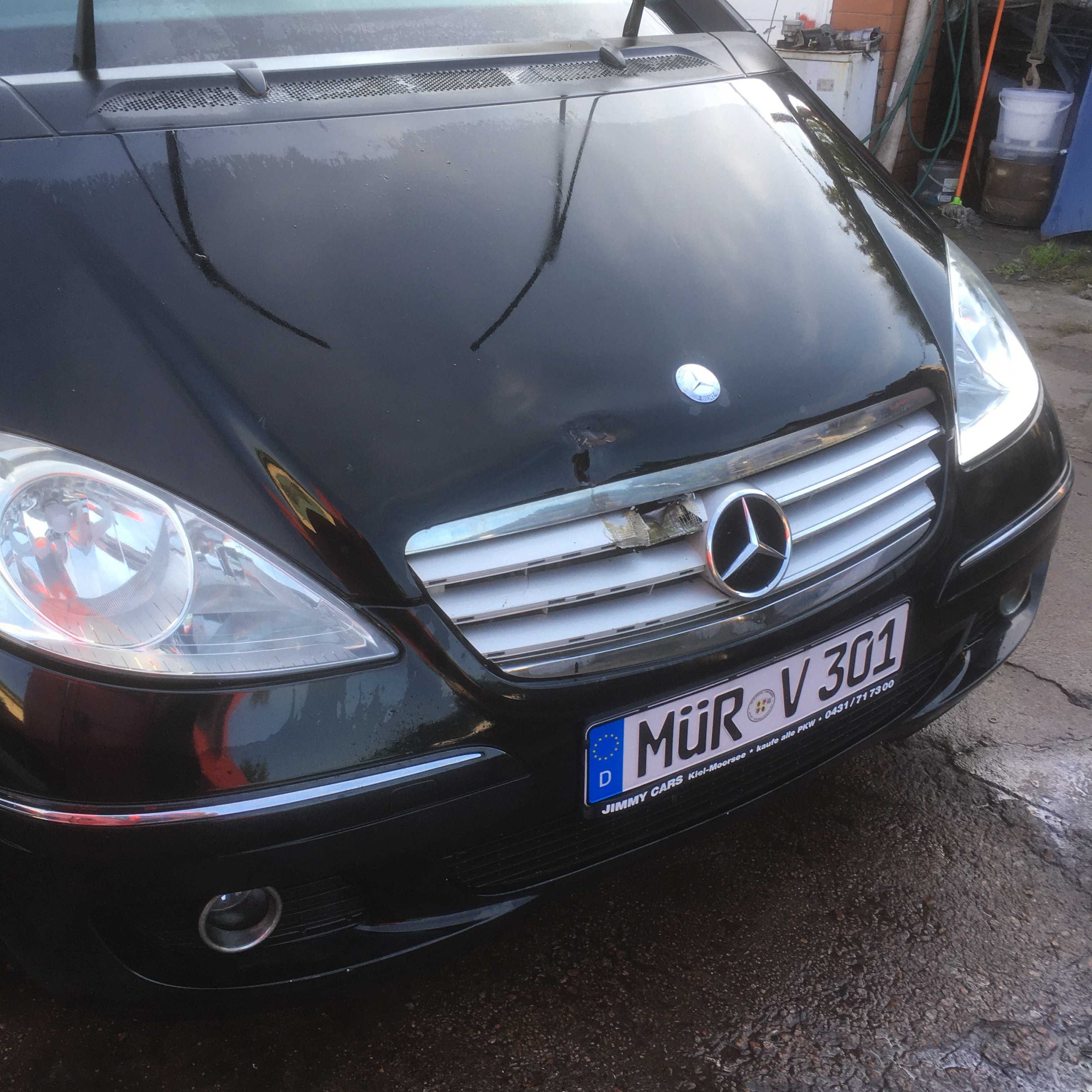 Zderzak przedni czarny 160 mercedes w169 kompletny