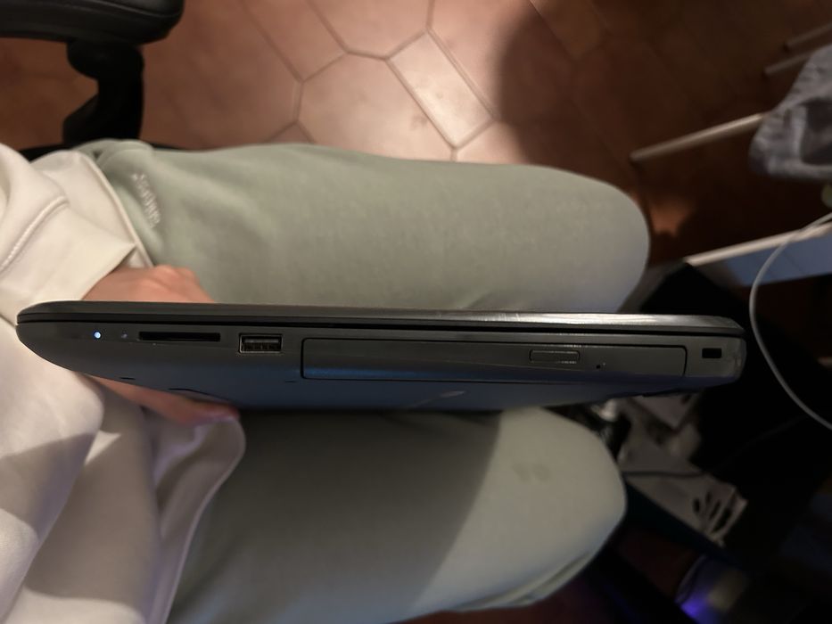 Portatil HP HQ-TRE 71025