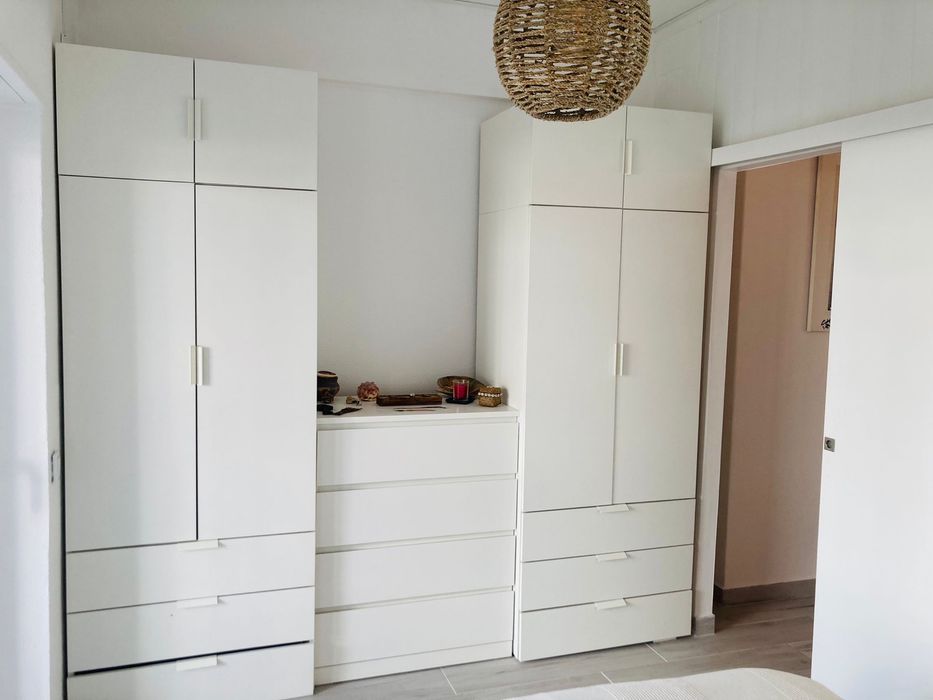 2 roupeiros e 1 comoda do Ikea brancos