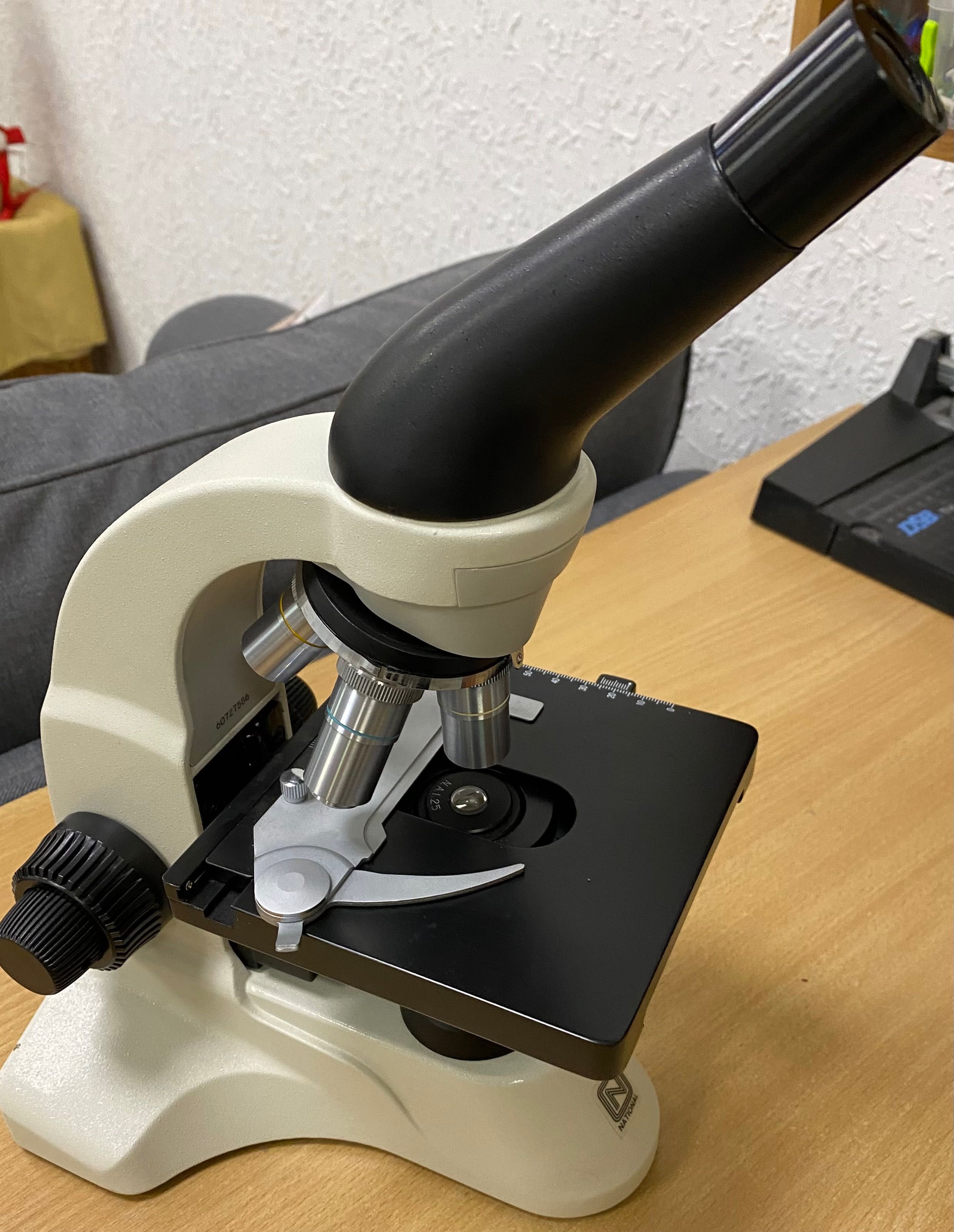 Мікроскоп National 210 SERIES новий