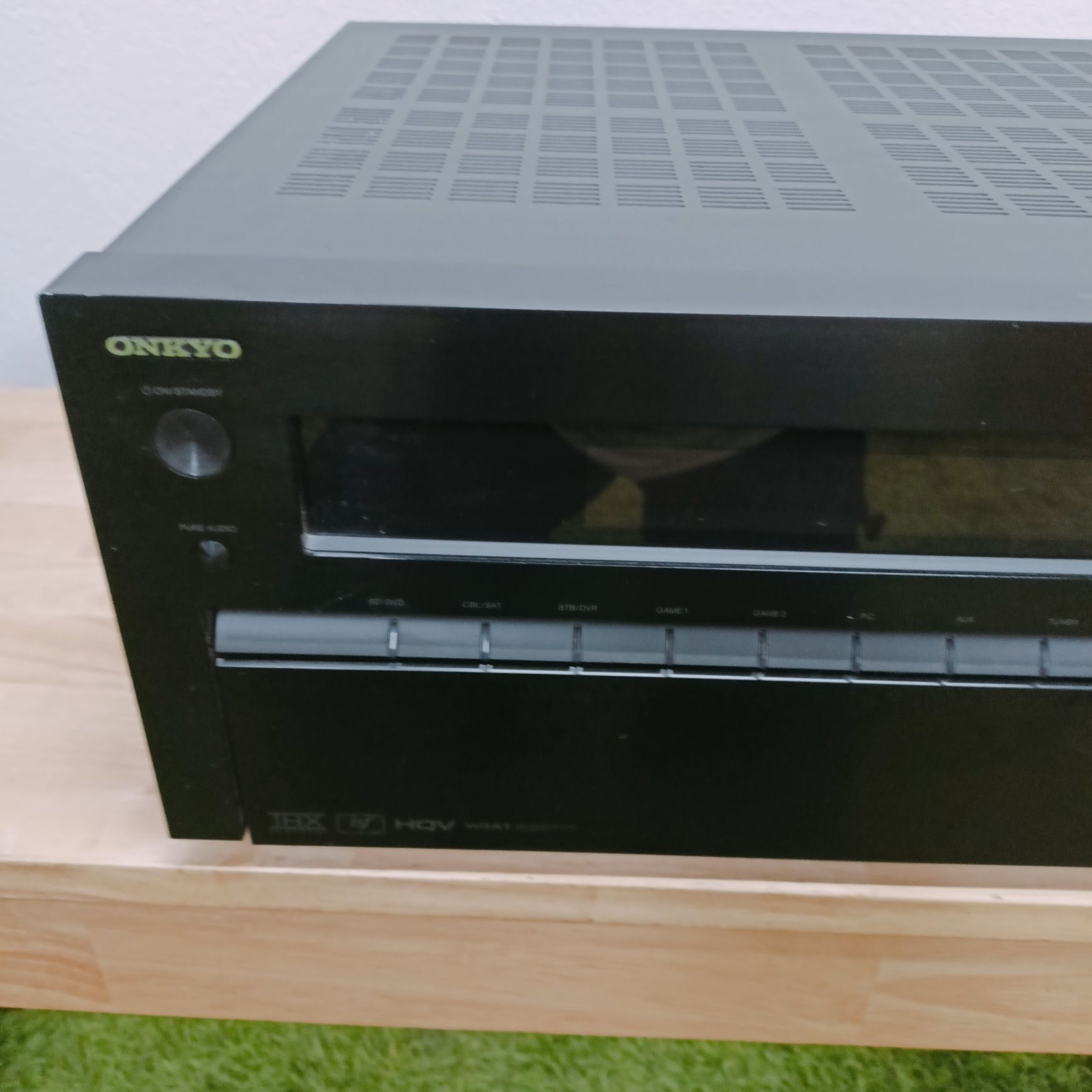 Onkyo, amplituner TX-NR818.