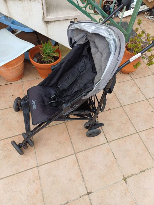 Carrinho para criança da jeep