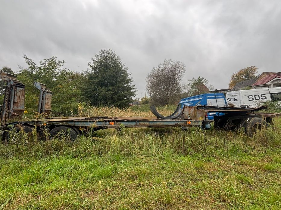 Przyczepa/naczepa niskopodwoziowa