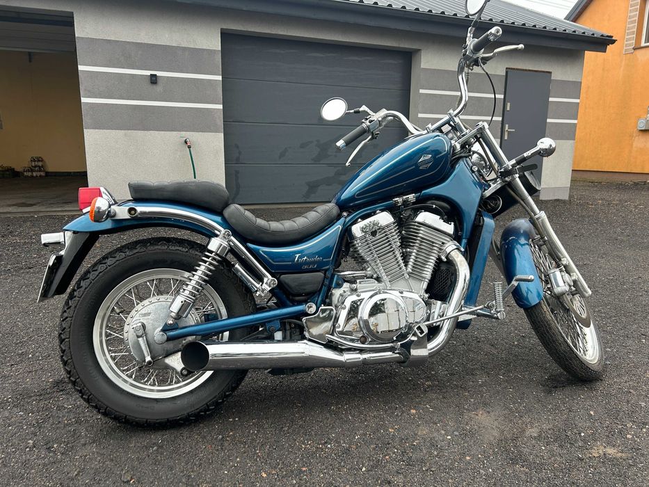 Suzuki Intruder VS800