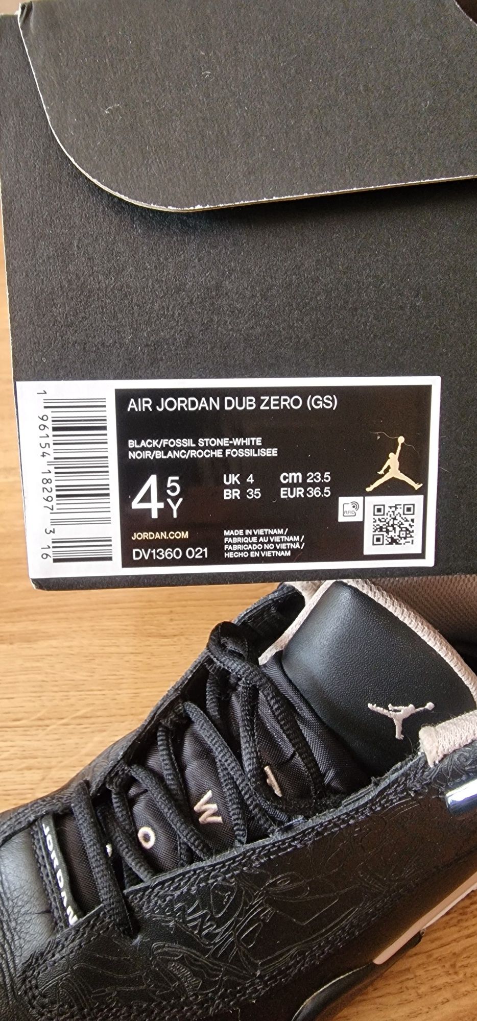 Air Jordan dub zero