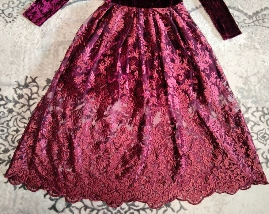 Женские вечерние платья