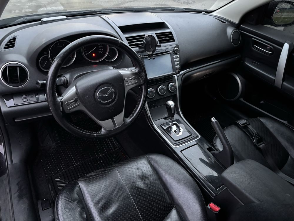 Продам mazda 6 в максимальній комплектації!