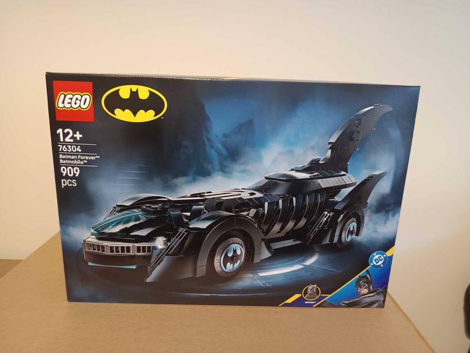 Lego Batman batmobile 76304