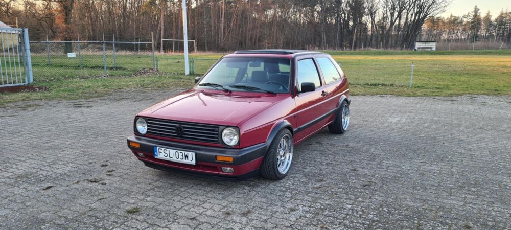 Volkswagen Golf 2 1,8 90KM