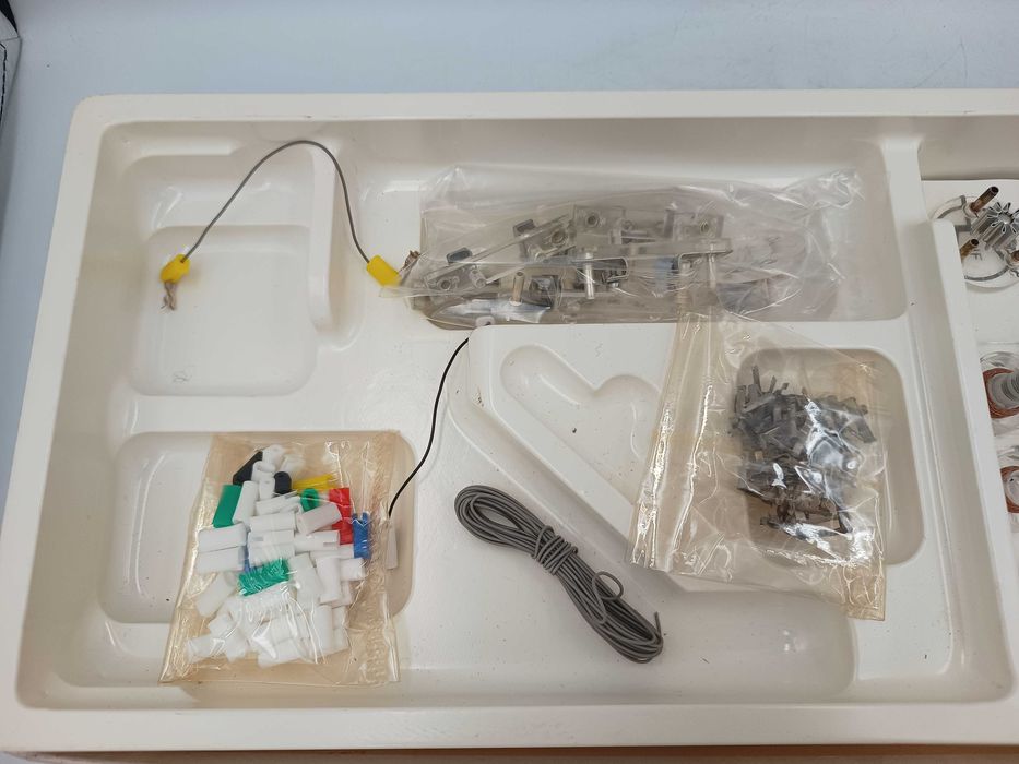 Zestaw edukacyjny Mały Elektronik 6 Polytronic DDR PRL