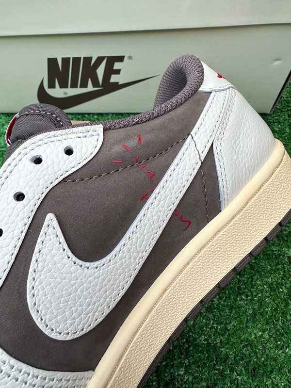 Jordan 1 Retro Low OG SP Travis Scott Reverse Mocha Rozmiar 42