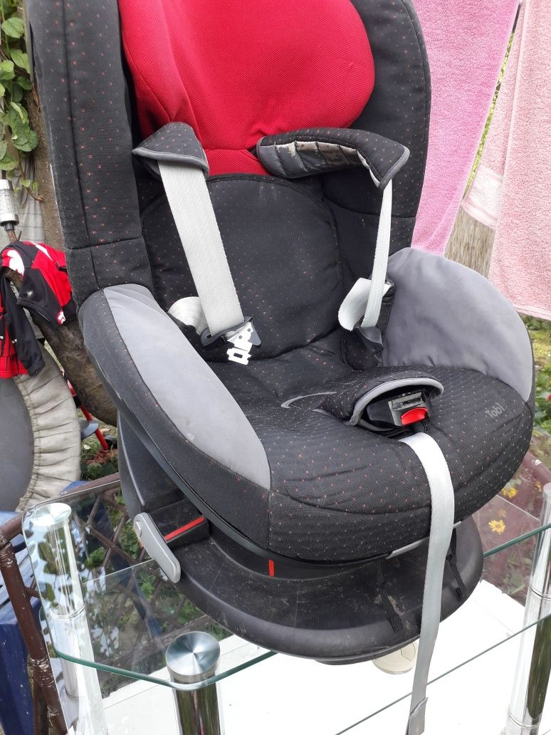 Fotelik dla dziecka do samochodu Maxi Cosi