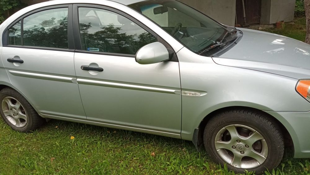 Дверка передня задня Hyundai Accent Акцент MC 2006 2007 2008 2009 2010