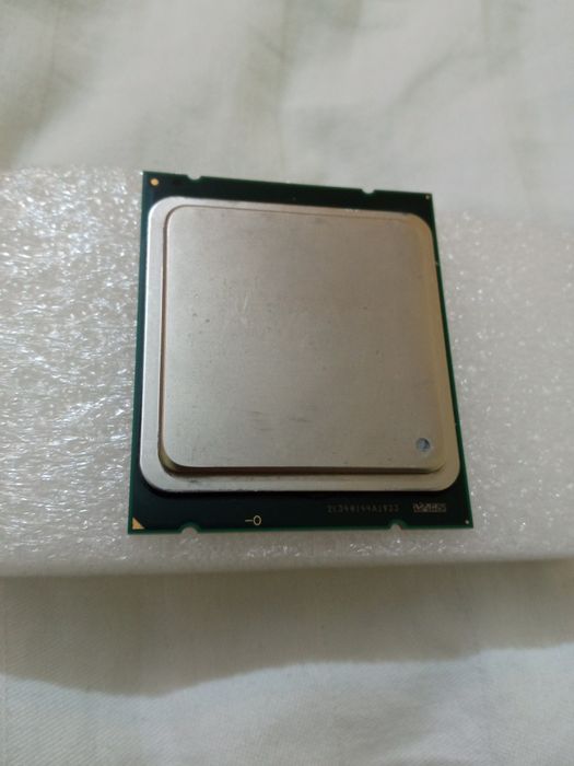 Продам процессор Xeon E5 - 1620
