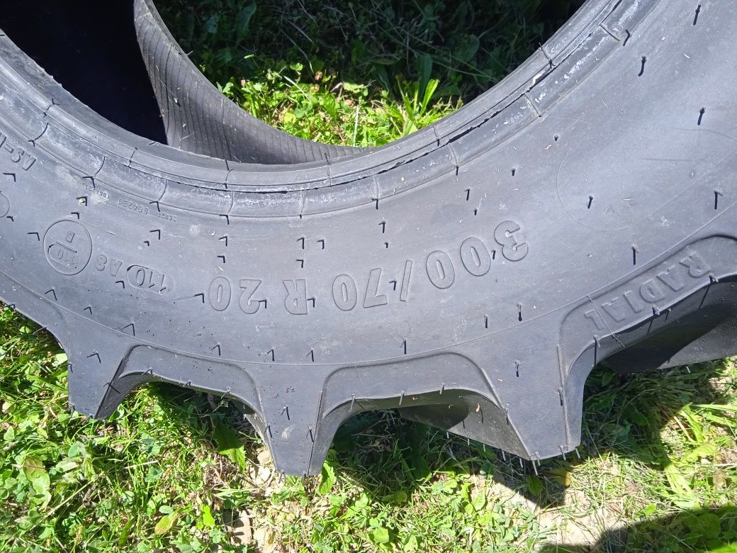 Opona 300/70R20 Mitas Nowa