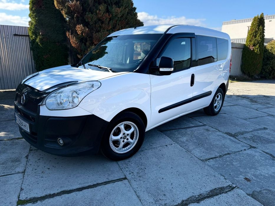 fiat doblo 2010рік