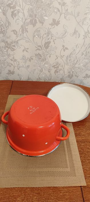 Кастрюля эмалированная на 4 л, СССР