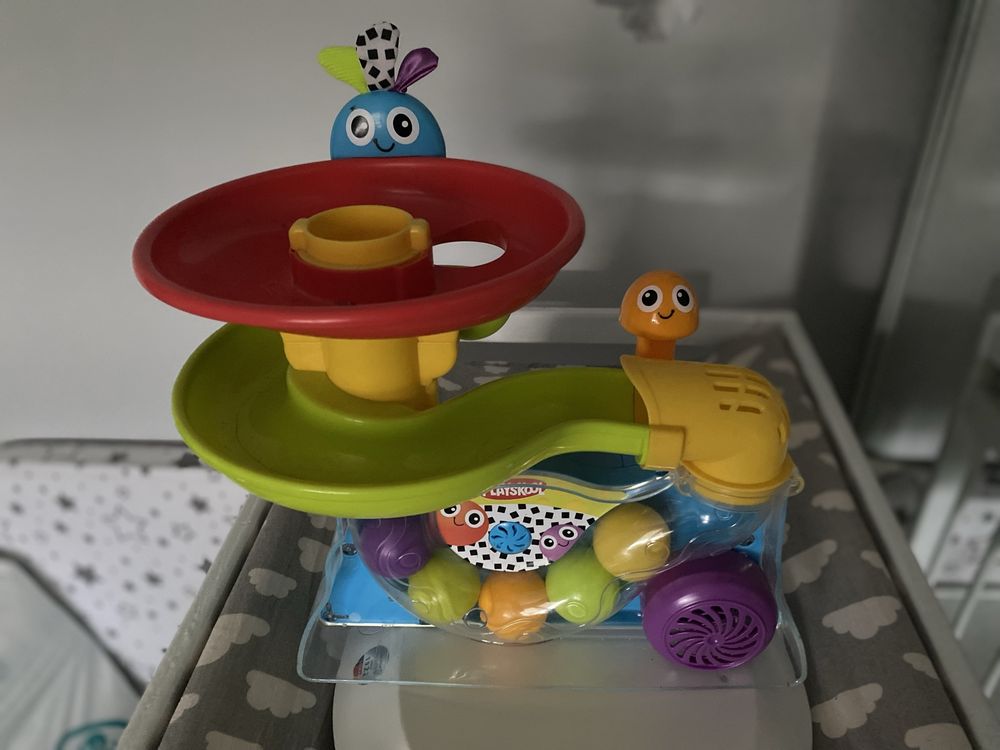 PLAYSKOOL-wyrzutnia piłek/fontanna/zjerzadzalnia