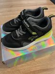 Adidasy chłopięce Kangaroos r.32