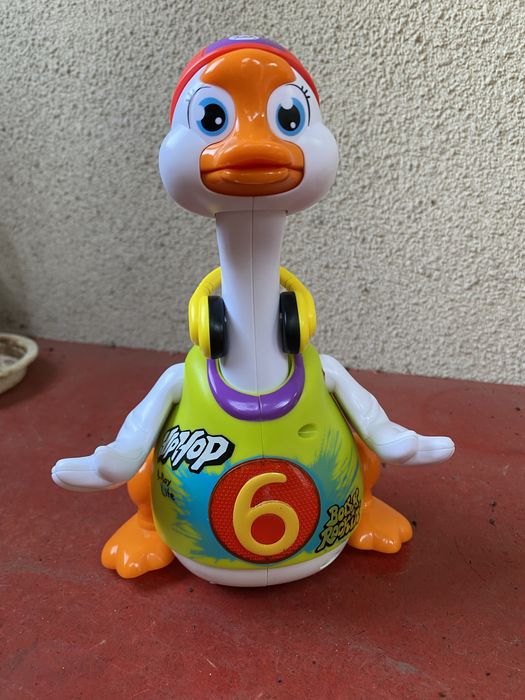 Игрушка музыкальная Гусь танцующий