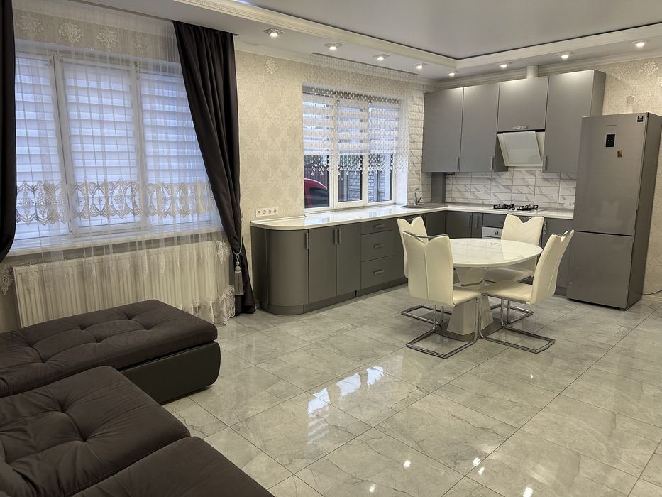 Будинок з ремонтом, котедж з газом