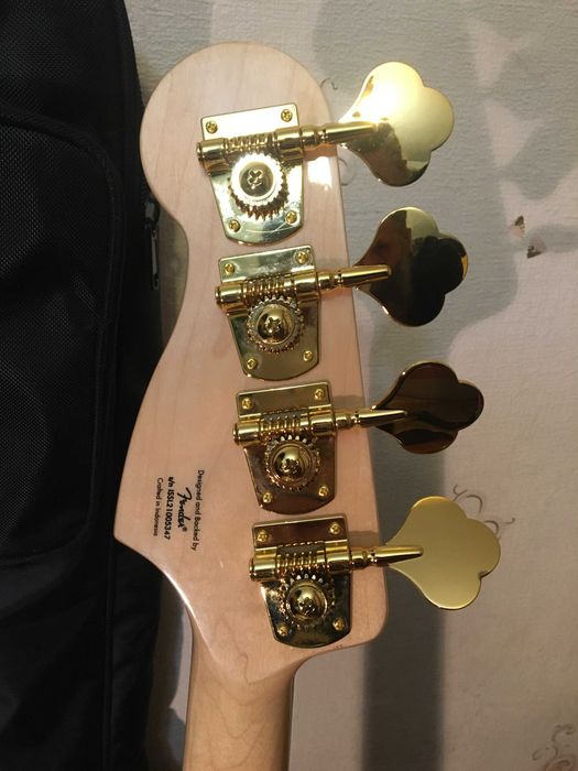 Squier 40th Anniversary Precision Bass Gold Edition BLK jak nowy