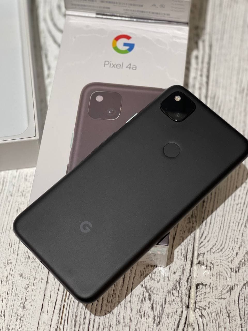 Смартфон Google Pixel 4a