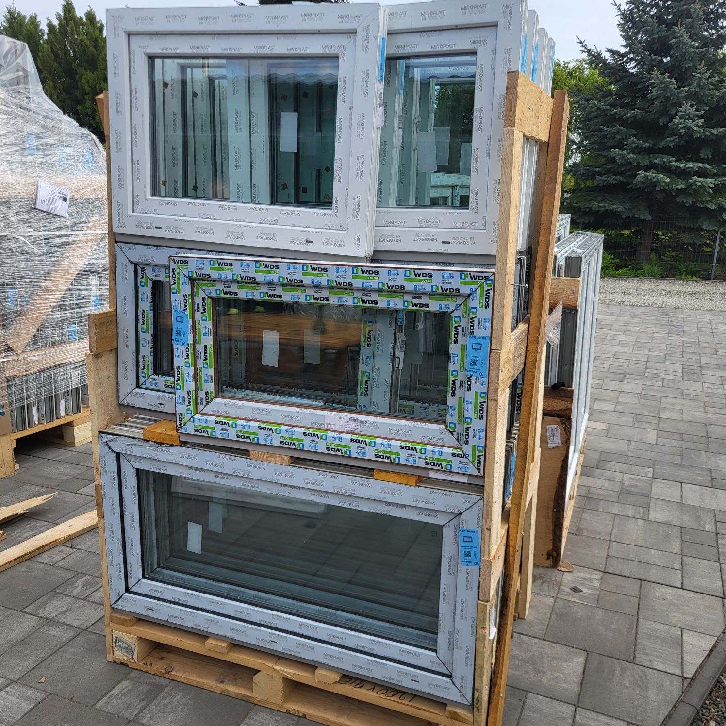 Okno 120x60 antracyt