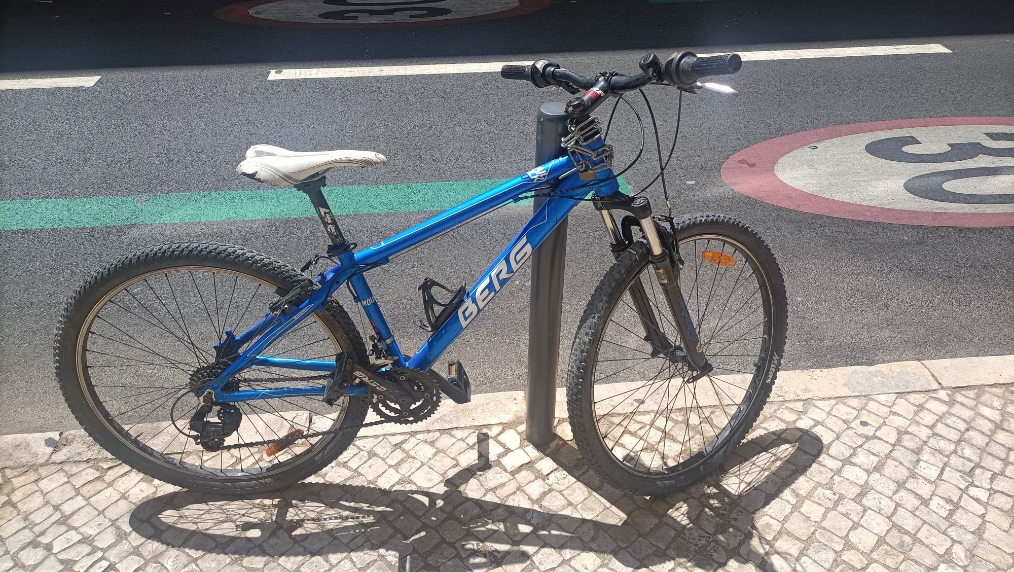 Bicicleta Berg mountain series