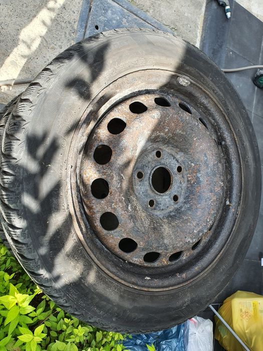 Opony bridgestone blizzak lm001 205/55 r16 rok 2016 plus felgi stalowe