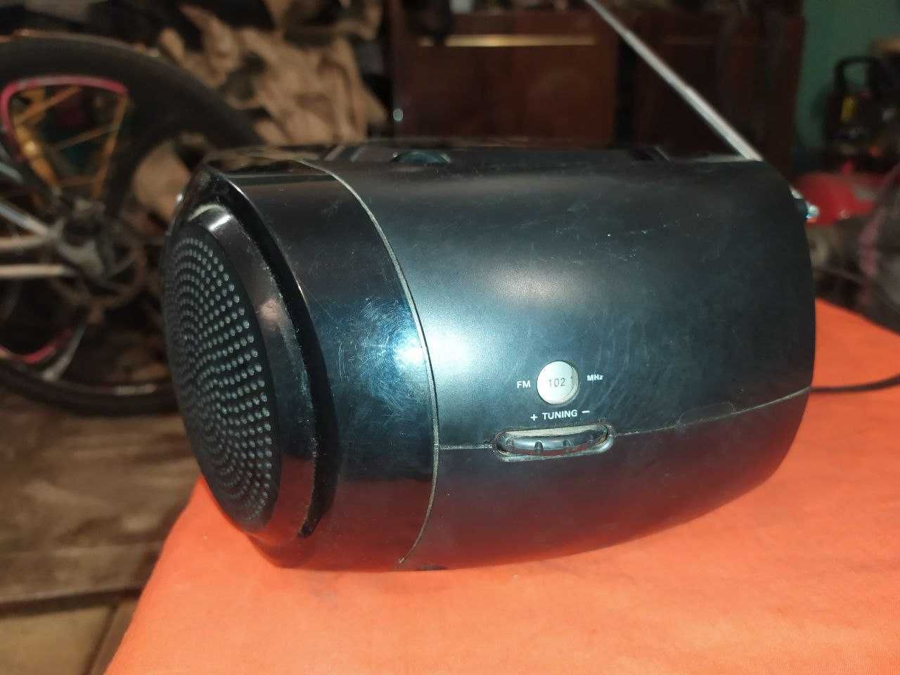 Продам магнитолу Philips AZ320, полностью рабочая (Радио, CD, USB)