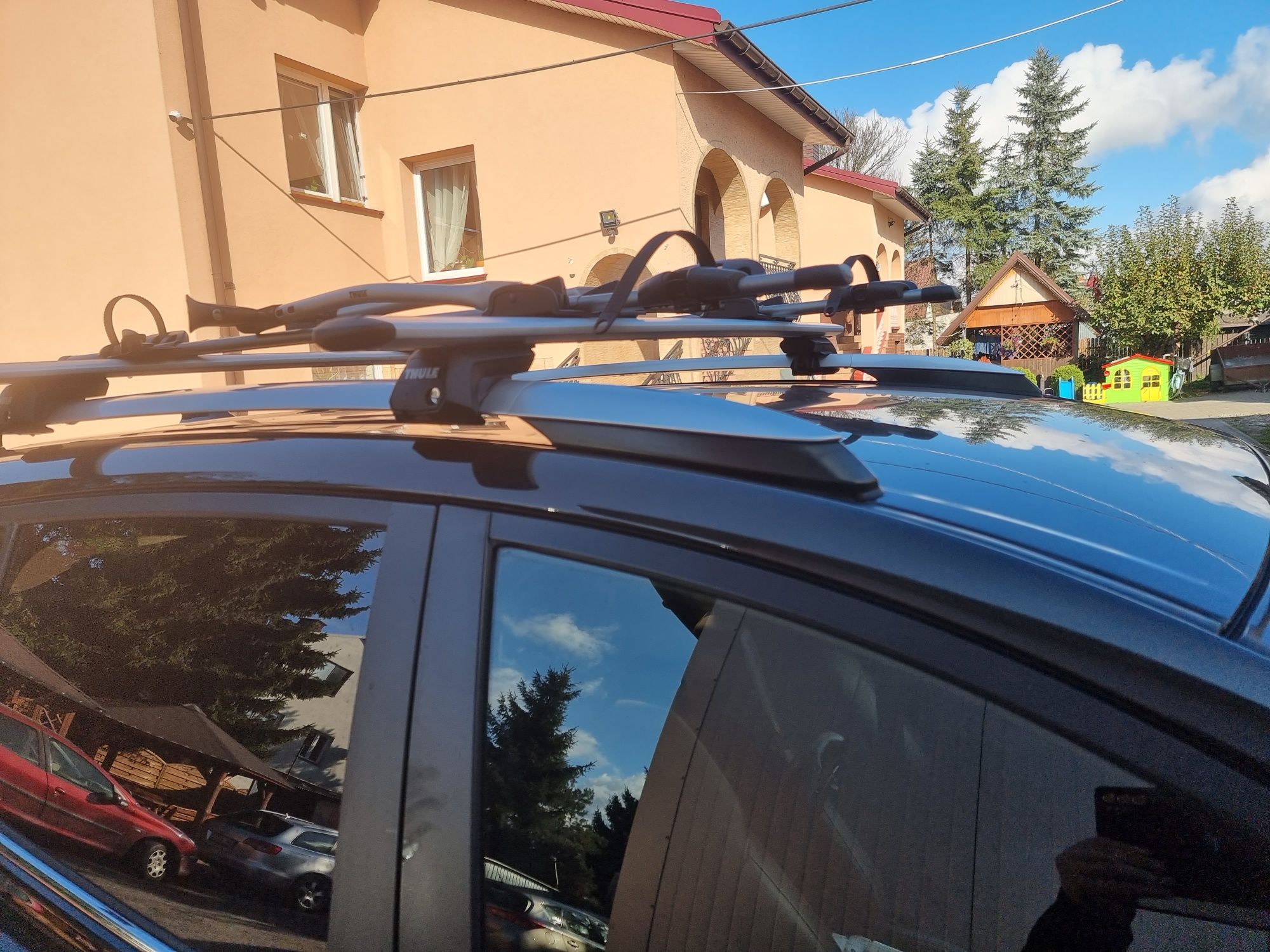 bagażnik rowerowy thule biker mocowania do toyoty rav4