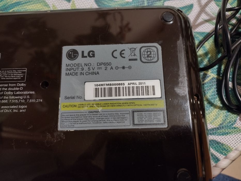 LG DP650 to przenośny odtwarzacz DVD