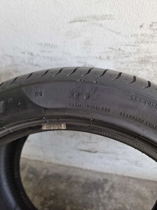 2 Pneus PIRELLI 295/40R20 (N0) (Porsche) Semi Novos