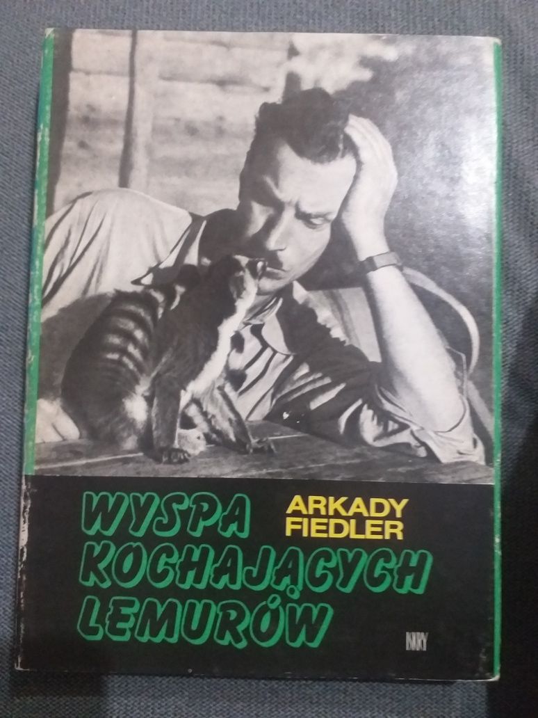 "Wyspa kochających lemurów" Arkady Fiedler