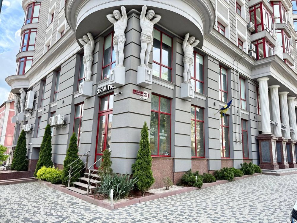Продаж комерційного приміщення в центрі по вул. Бандери