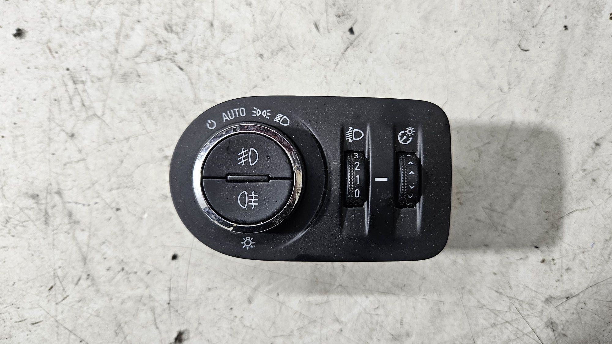 Panel guzik włącznik świateł przycisk automat opel corsa d automatyczn