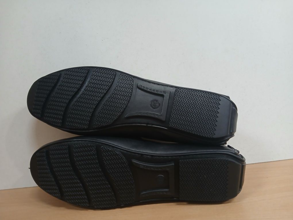 Мокасини  45-46 р/30 см Нові, стокові шкіряні(замш) Man by Gemo Оригін