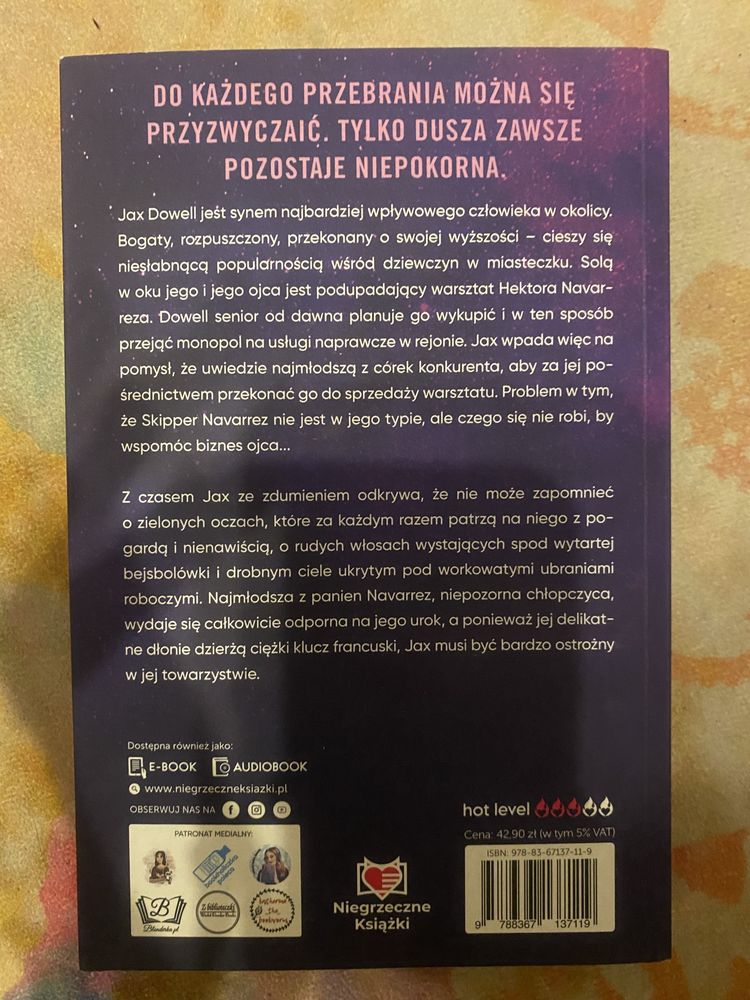 Zestaw różnych książek