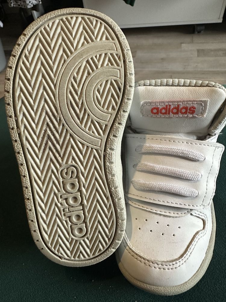 Buty Adidas Hoops rozmiar 23