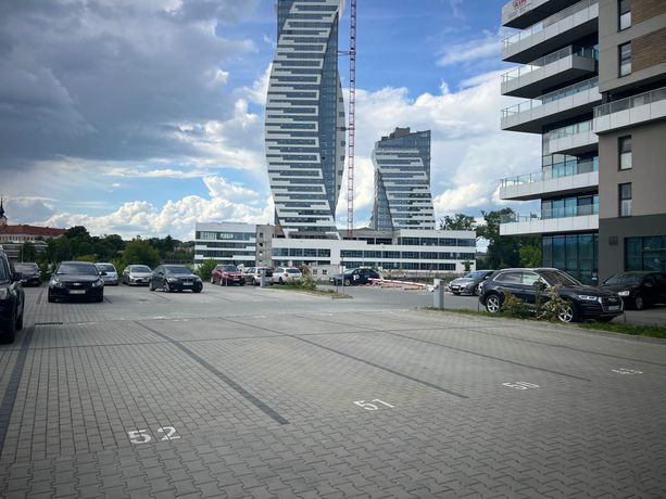 Miejsce parkingowe w  Capital Towers
Podwislocze