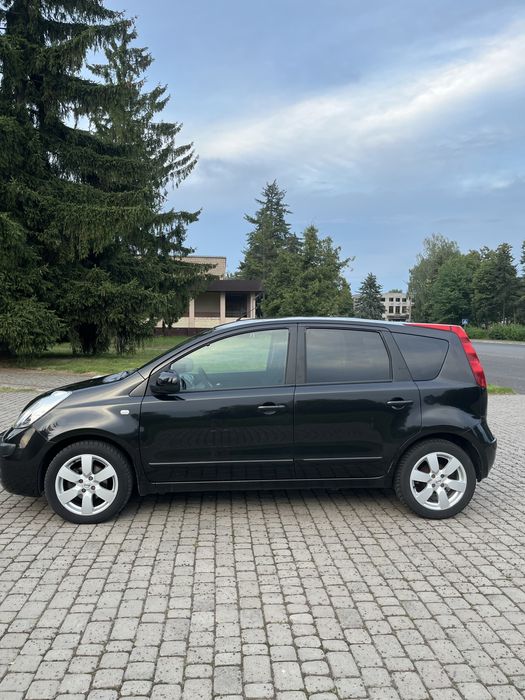 Nissan note 1.6 бензин