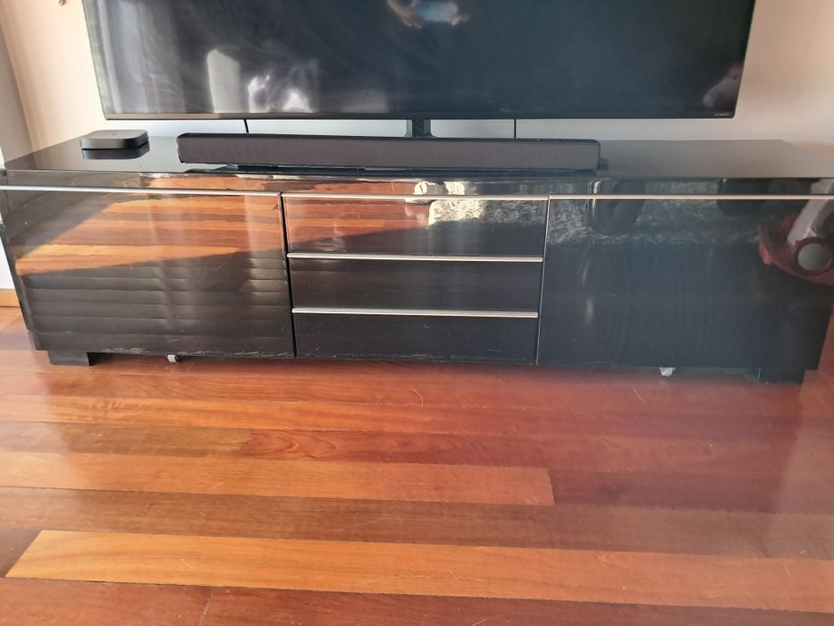 Móvel de TV preto