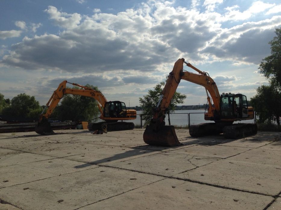 Оренда гусеничного екскаватора JCB-220, оренда спецтехніки