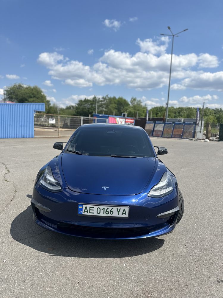 Продам Tesla Model 3