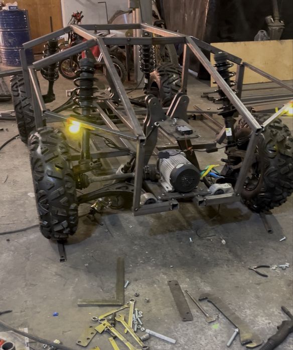 багатофункціональна електрична гусенична платформа